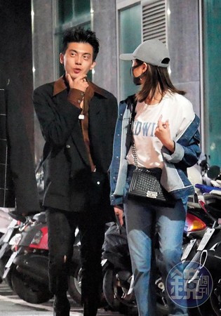 d3772633.jpg d3772633.jpg