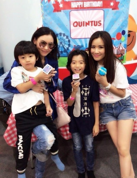 zhang_08.jpg zhang_08.jpg