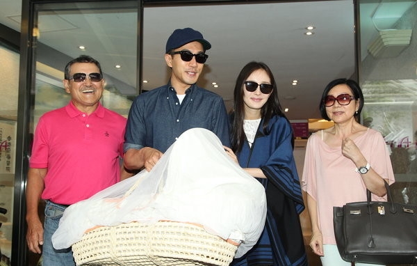 Yangmi_01.jpg Yangmi_01.jpg