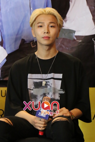 masc_10.JPG masc_10.JPG