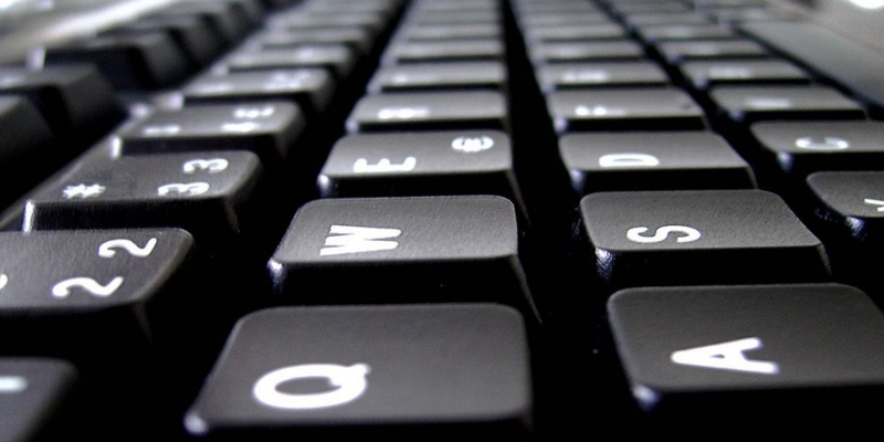 laptop.jpg laptop.jpg