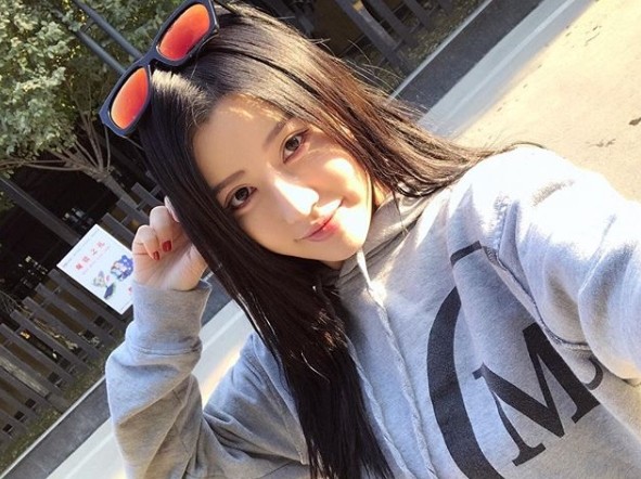 Yumi_01.jpg Yumi_01.jpg