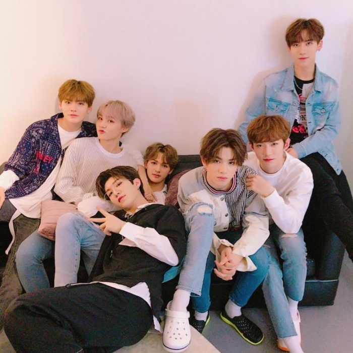 lehua1.jpg lehua1.jpg