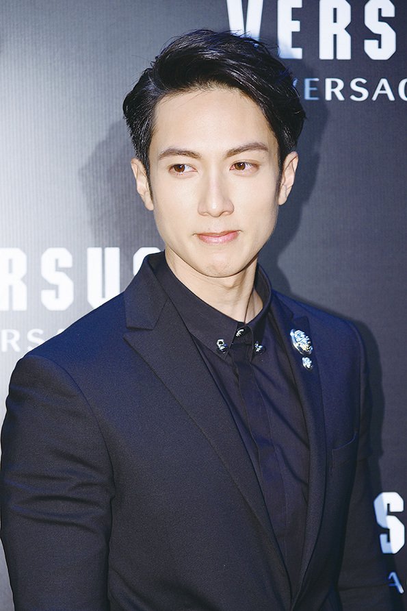 B8_3R@1200x1200.jpg B8_3R@1200x1200.jpg