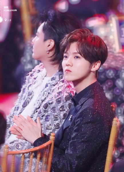 chat_05.jpg chat_05.jpg