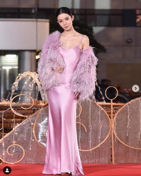 louisa_02.jpg louisa_02.jpg