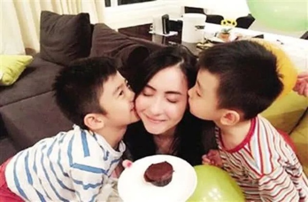 zhang_04.jpg zhang_04.jpg