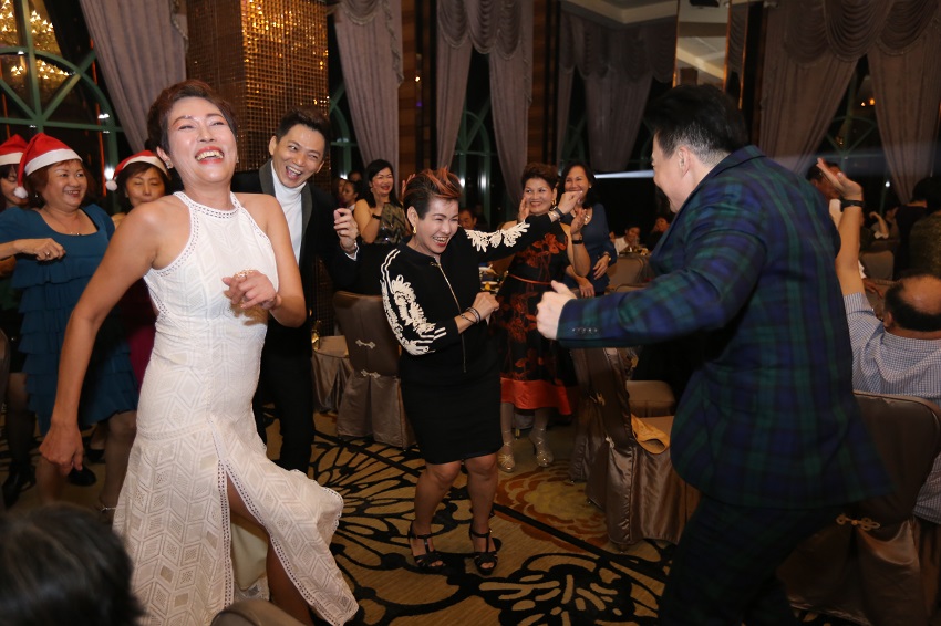 TGC-Xmas-Party-Engagement-(2).JPG TGC-Xmas-Party-Engagement-(2).JPG