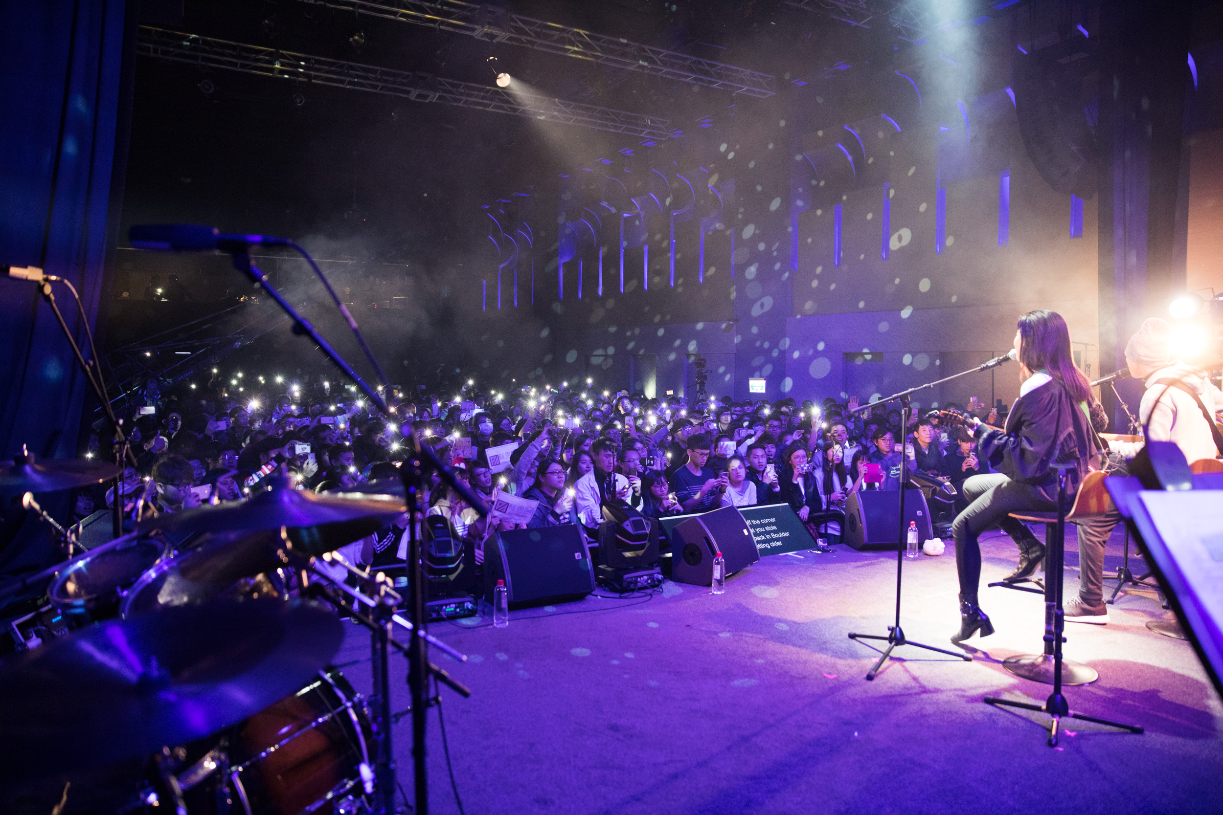 4-《夜空中最亮的星》全場點亮手機閃燈.jpg