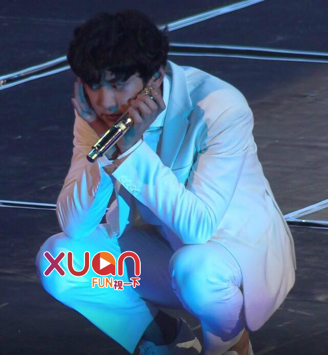 chanyeol.jpg