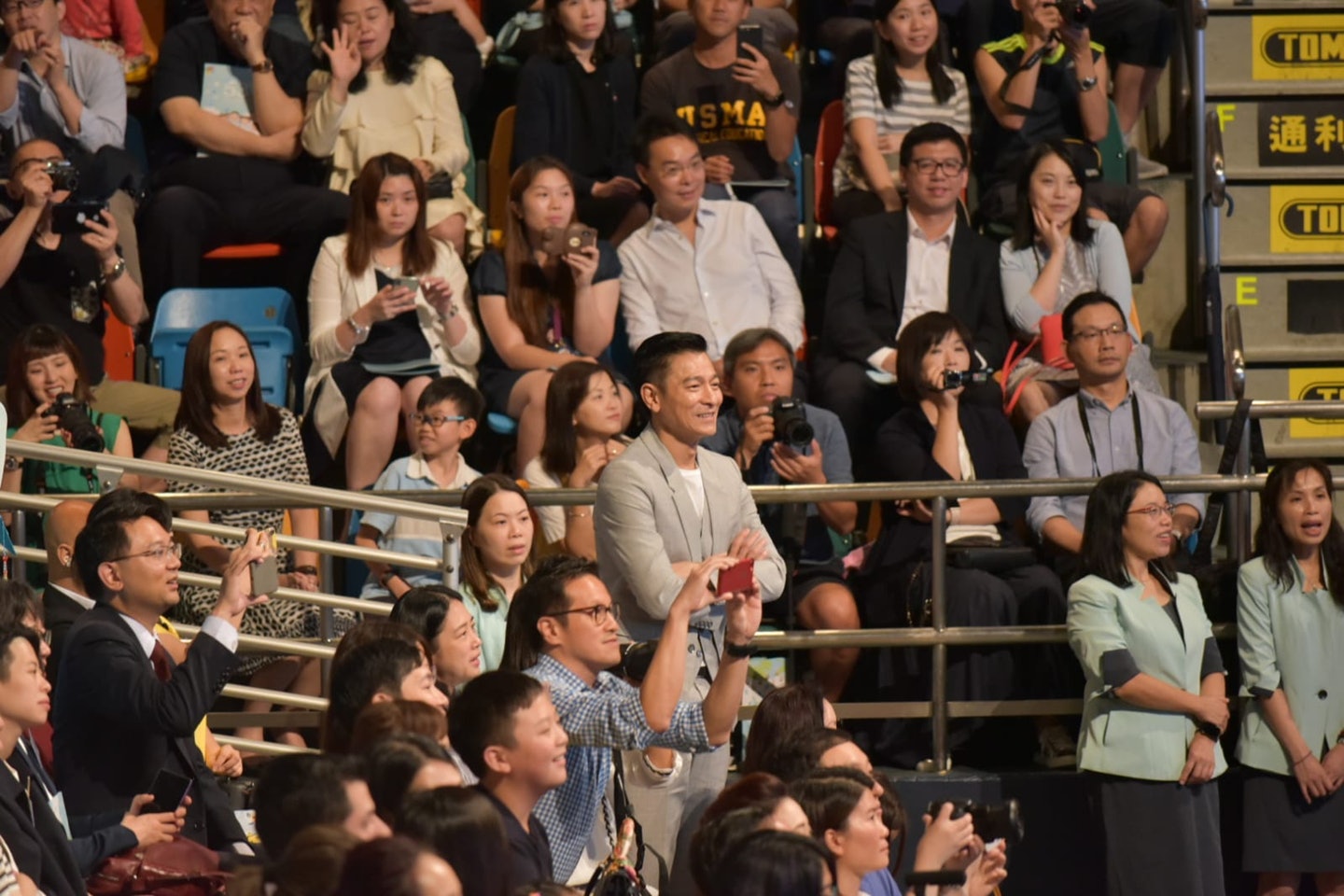 Andy_03.jpg Andy_03.jpg