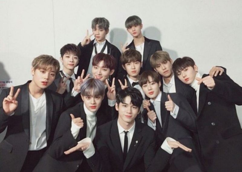 wannaone_01.jpg