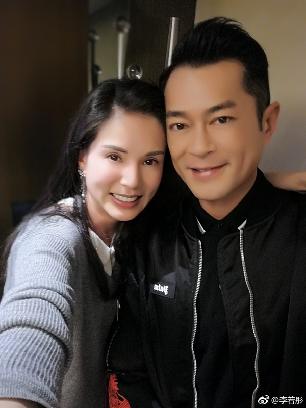 Louis_02.jpg Louis_02.jpg