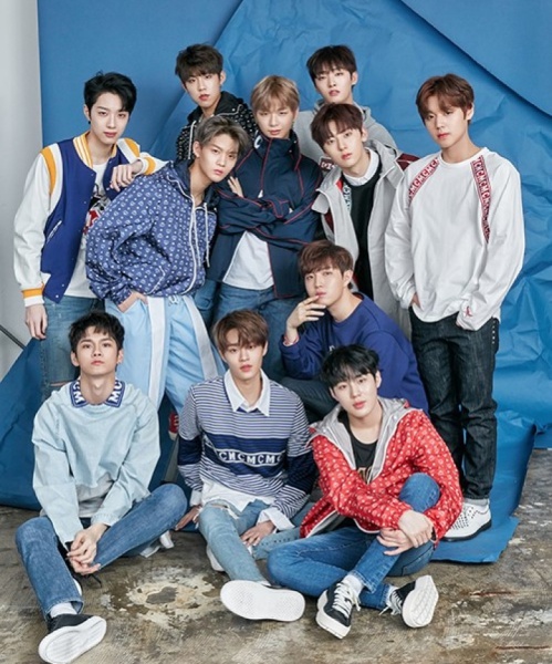wannaone_03.jpg