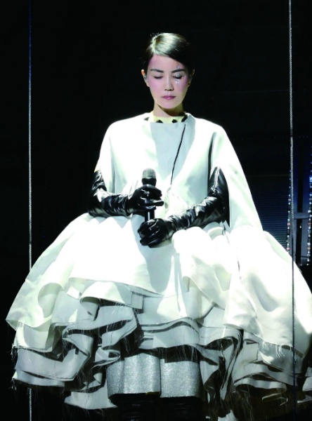 faye_02.jpg faye_02.jpg