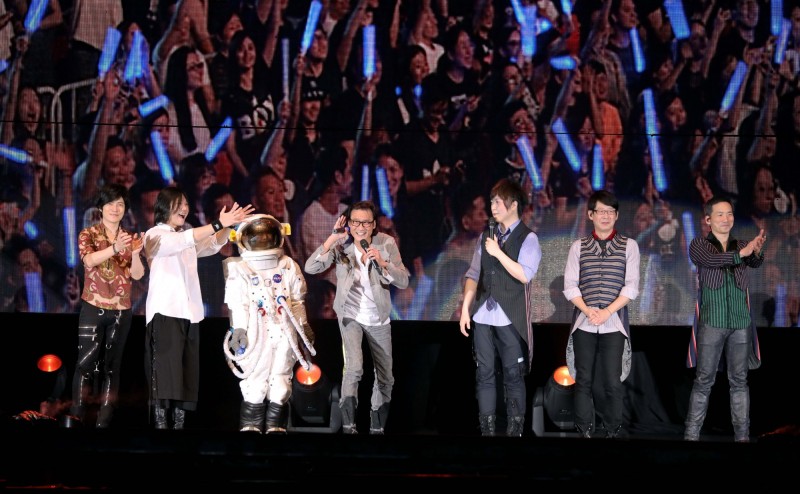 May_02.jpg May_02.jpg