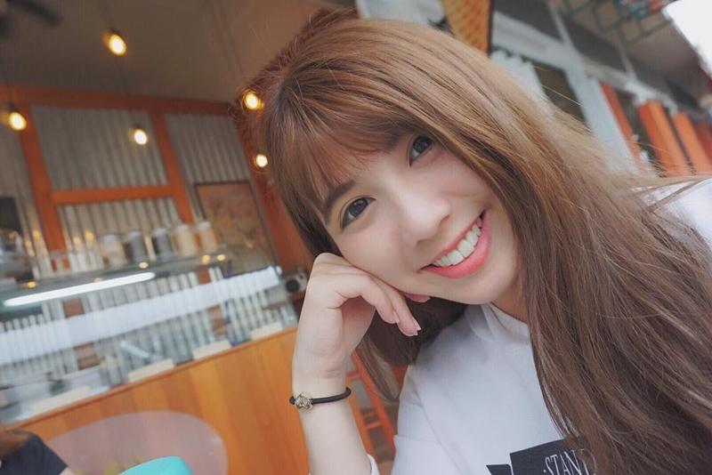 Vivian_04.jpg Vivian_04.jpg