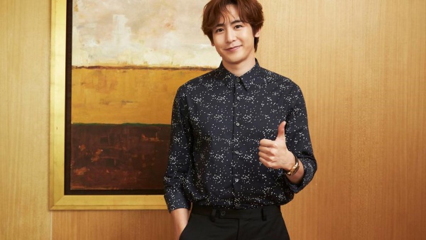 01-nichkhun-main.jpg