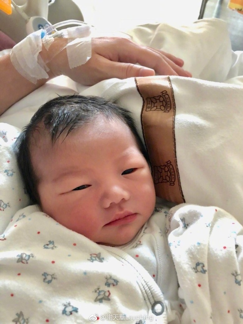 Mia_01.jpg Mia_01.jpg