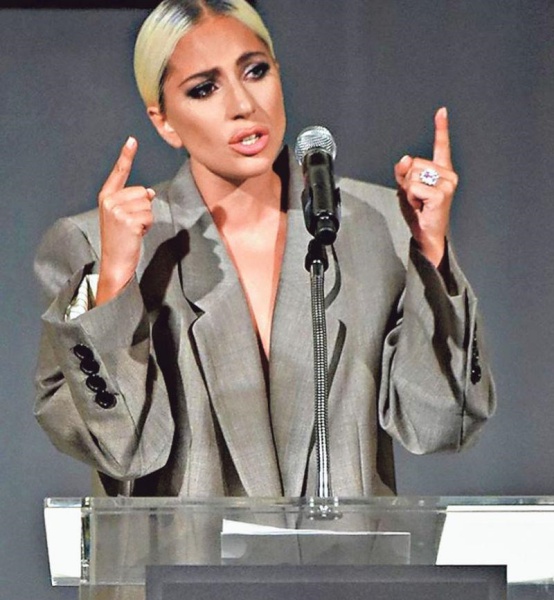 gaga_03.jpg