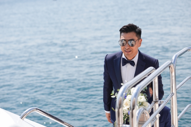 Talking_08.jpg Talking_08.jpg