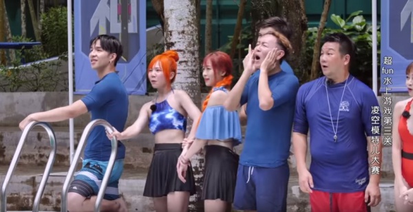 tosh_05.jpg tosh_05.jpg