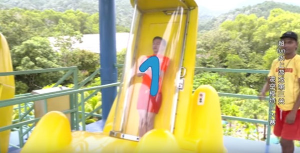 tosh_02.jpg tosh_02.jpg