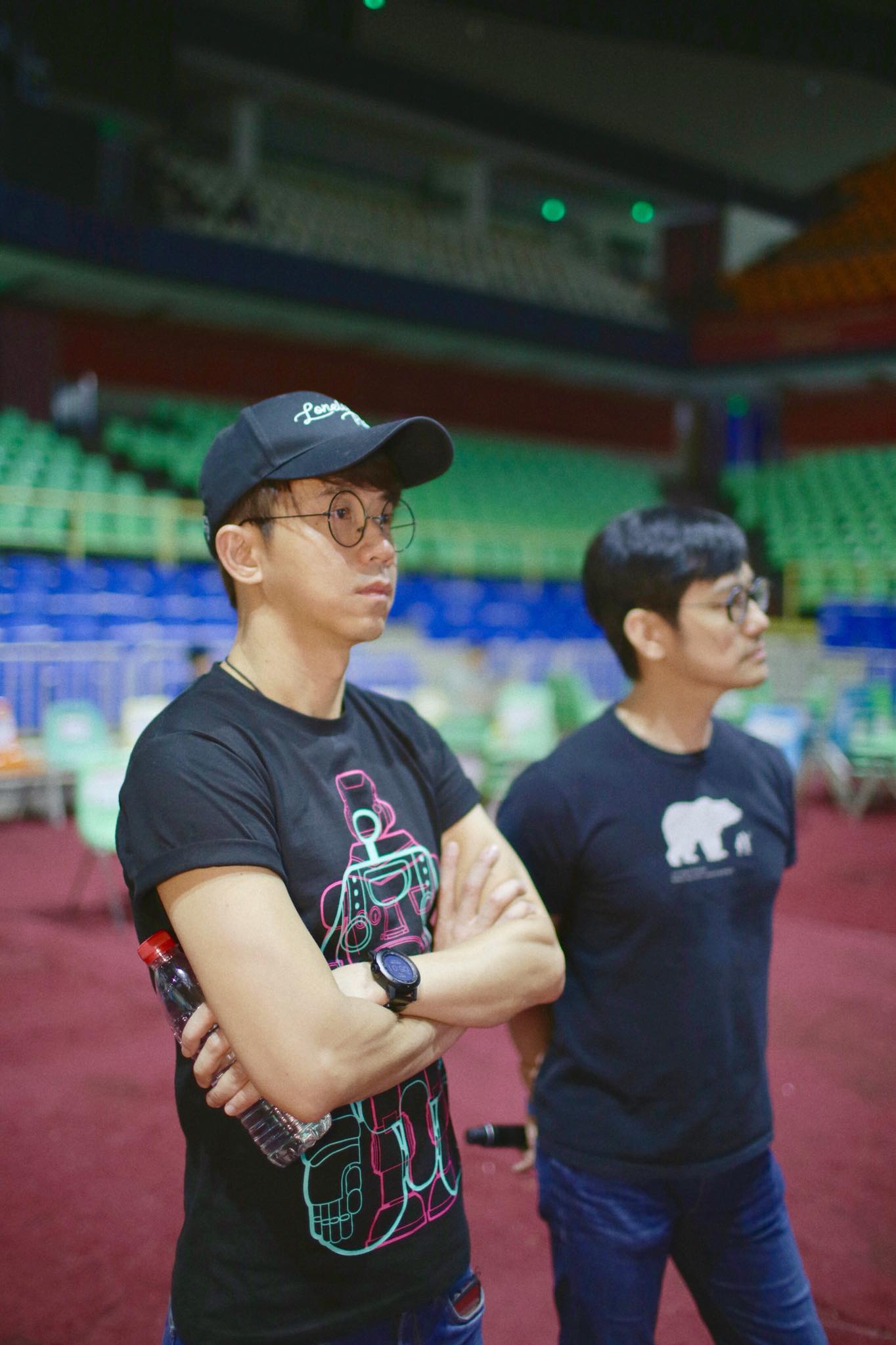 Mic_01.jpg Mic_01.jpg