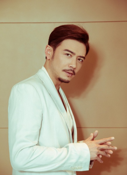 yang_04.jpg yang_04.jpg