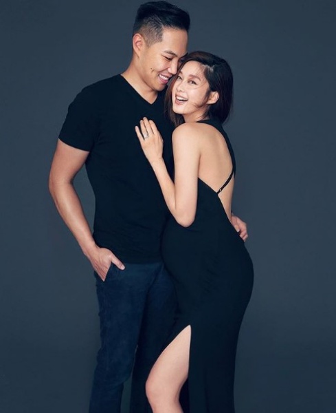 eliza_01.jpg eliza_01.jpg