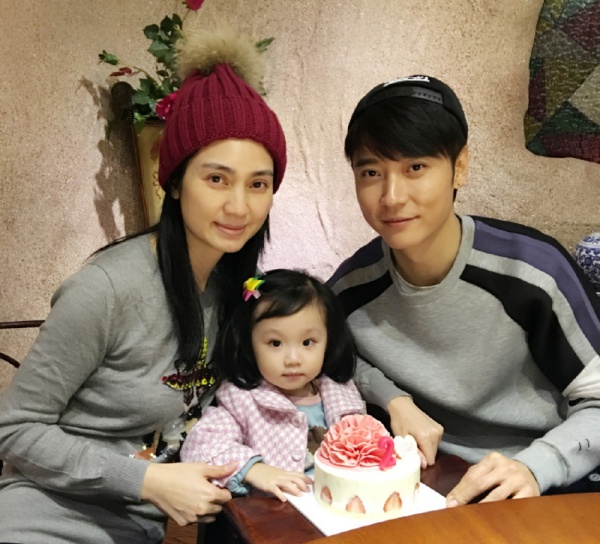 zhang_02.jpg zhang_02.jpg