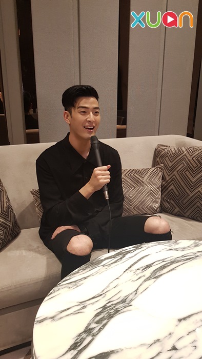 james03.jpg james03.jpg