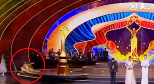 d4023876.jpg d4023876.jpg