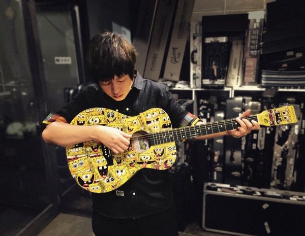 axin_04.jpg axin_04.jpg