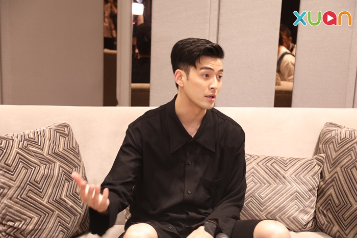 james04.JPG james04.JPG