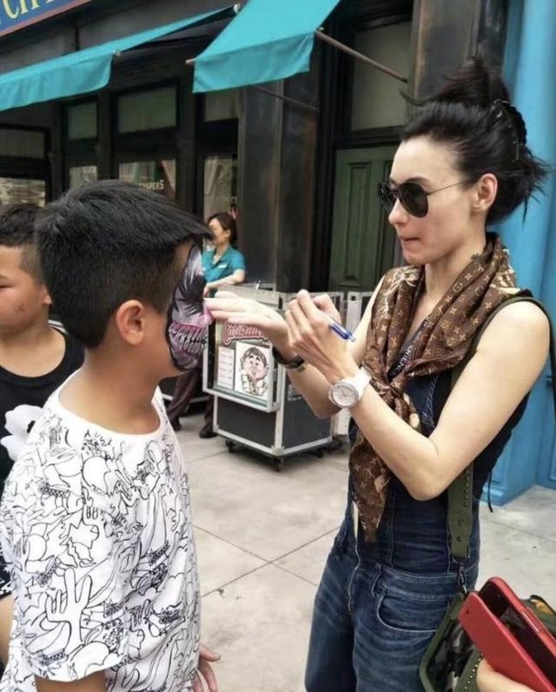 bkn-20190422121147638-0422_00862_001_06b.jpg bkn-20190422121147638-0422_00862_001_06b.jpg