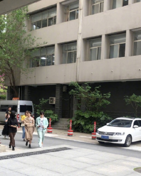 you_04.jpg you_04.jpg