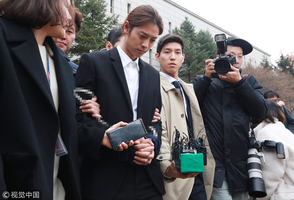 zheng1.jpg zheng1.jpg