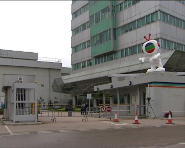 ghost_05.jpg ghost_05.jpg