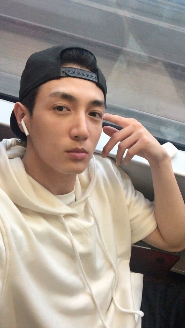 b9e7-icqznha4116881.jpg b9e7-icqznha4116881.jpg