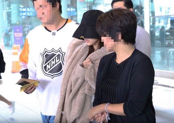 mina_05.jpg mina_05.jpg