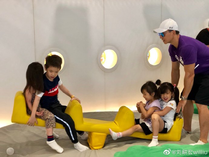 695ec79cly1g63w7j2sfij21400u0qae.jpg 695ec79cly1g63w7j2sfij21400u0qae.jpg