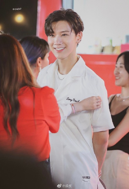 6db76593gy1g5lfgdwik3j20tz17rn4u.jpg 6db76593gy1g5lfgdwik3j20tz17rn4u.jpg