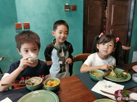 4923db2bly1g63s8kq3jtj22tc240npe.jpg 4923db2bly1g63s8kq3jtj22tc240npe.jpg