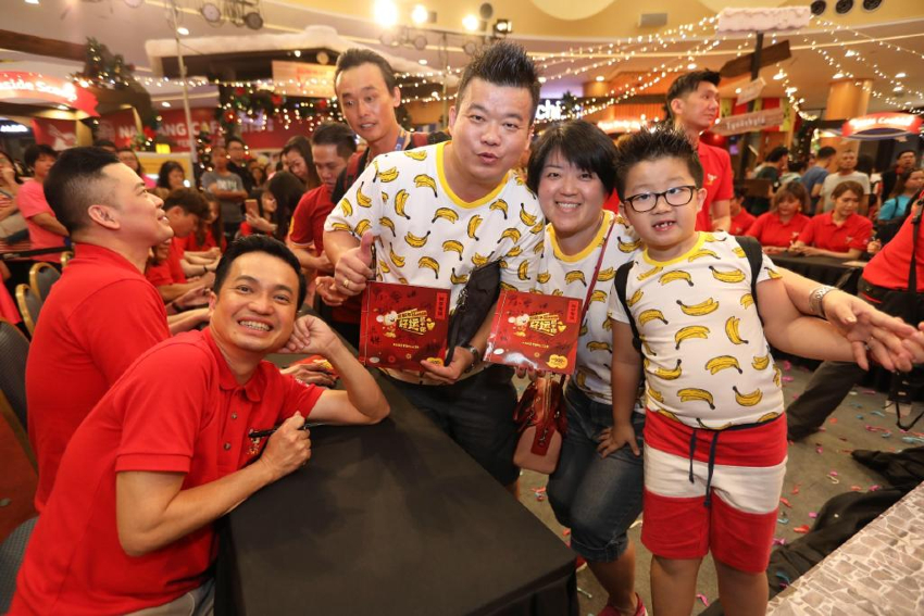 1215-CNYLaunch02.jpg 1215-CNYLaunch02.jpg