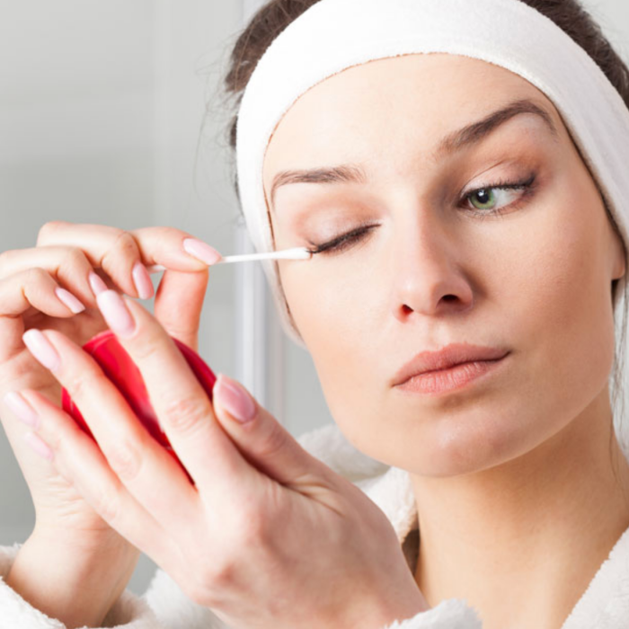 eye-makeup-remove-step.png