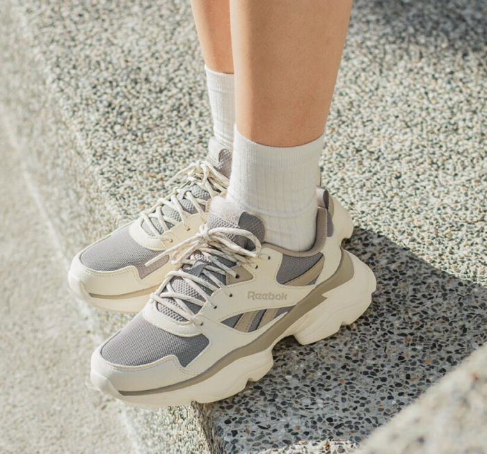 reebok-milk-tea-color-tone.png