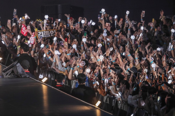 batch_EXO2019-5.jpg