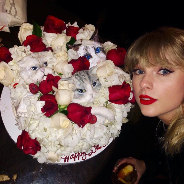 taylorswift_80319706_175320636914181_9032650204251736522_n-(1).jpg taylorswift_80319706_175320636914181_9032650204251736522_n-(1).jpg