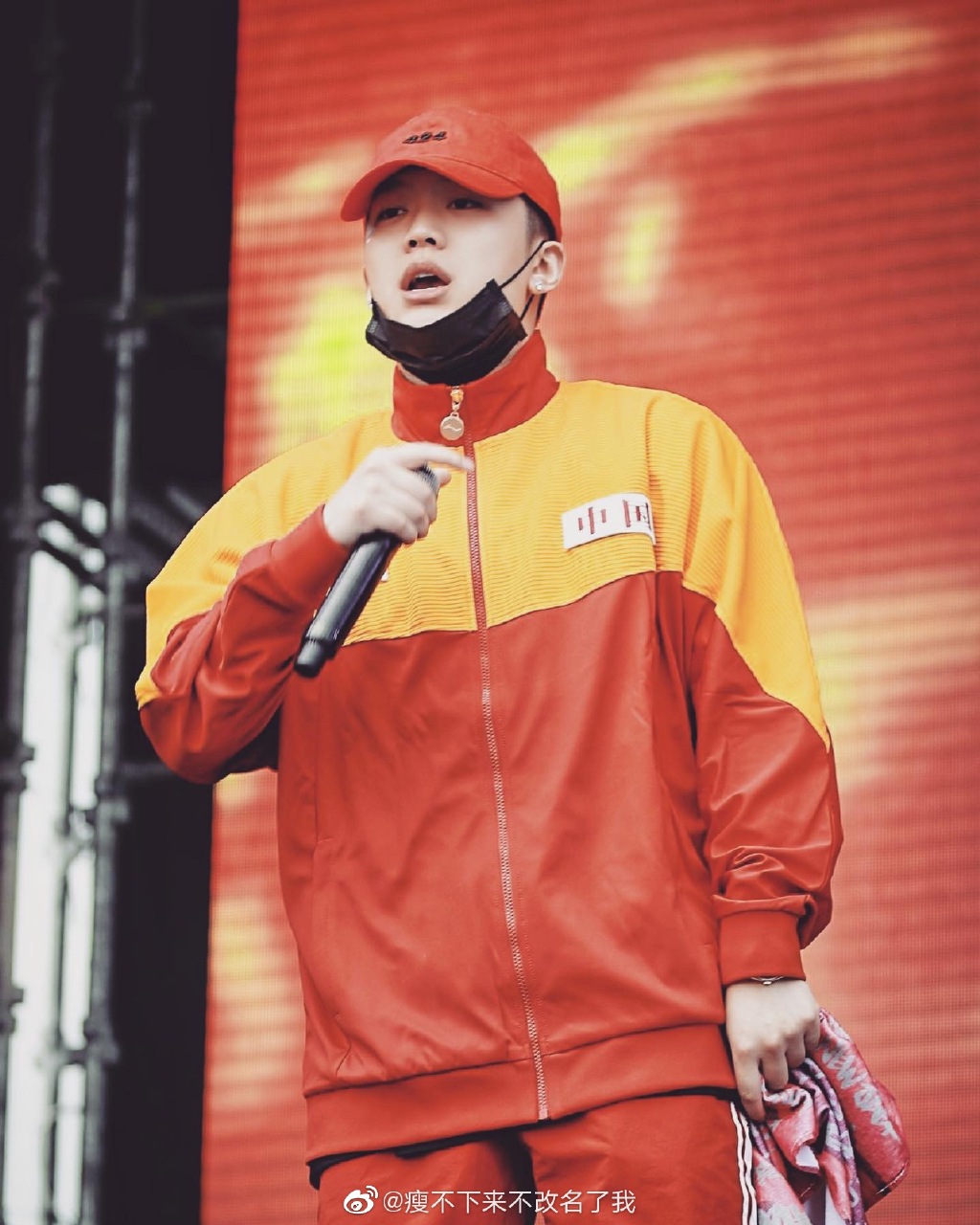 6fce26f1gy1g6bzphy1qxj21401e010h.jpg 6fce26f1gy1g6bzphy1qxj21401e010h.jpg